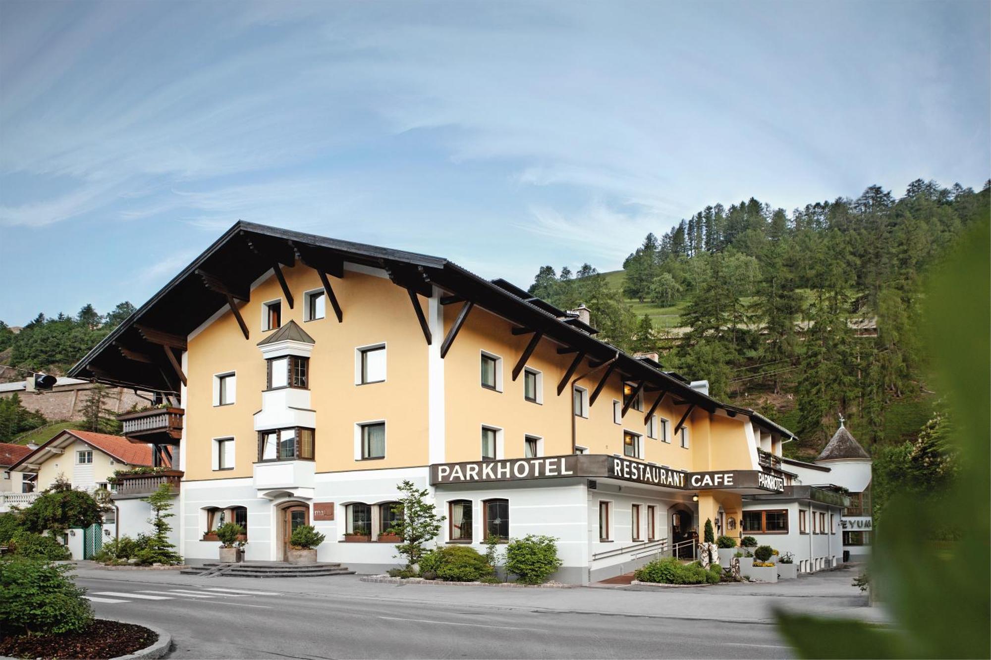 Parkhotel Matrei Matrei am Brenner Bagian luar foto